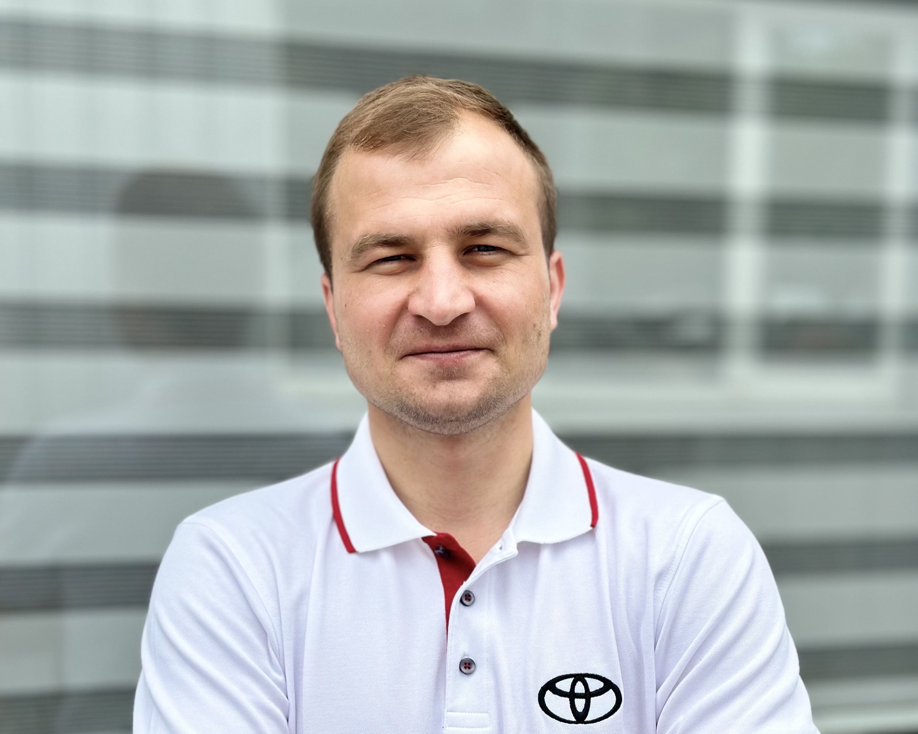 lisov_oleksij_servisnij_konsul_tant